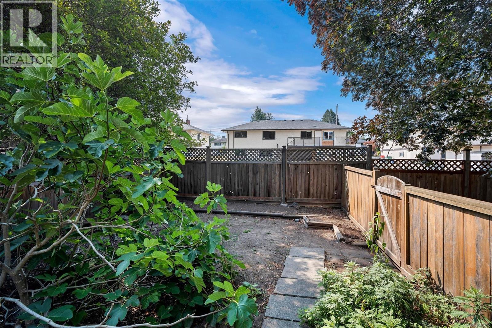 #18 1701 McKenzie Ave - Image 34