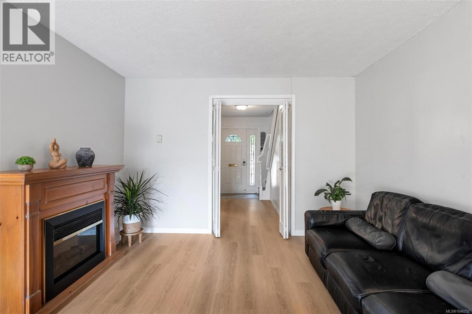 #18 1701 McKenzie Ave - Image 7