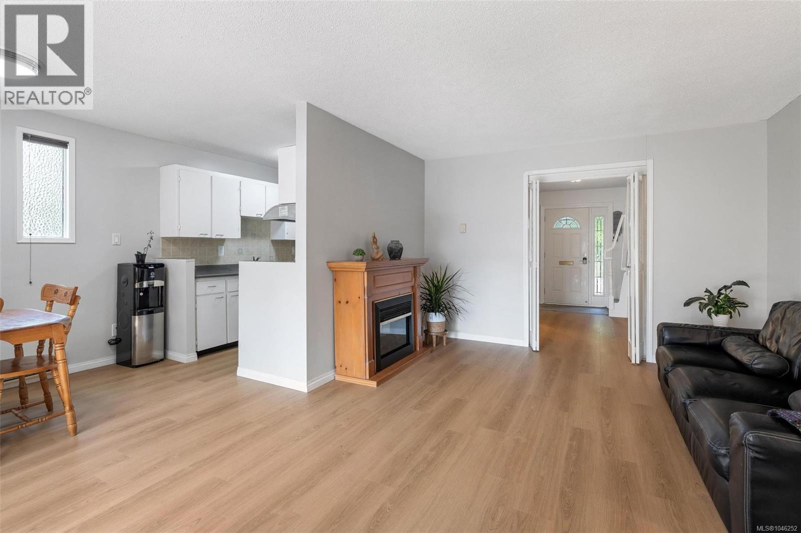 #18 1701 McKenzie Ave - Image 9