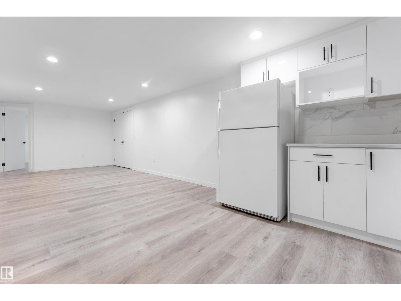 1320 69 ST NW - Image 33