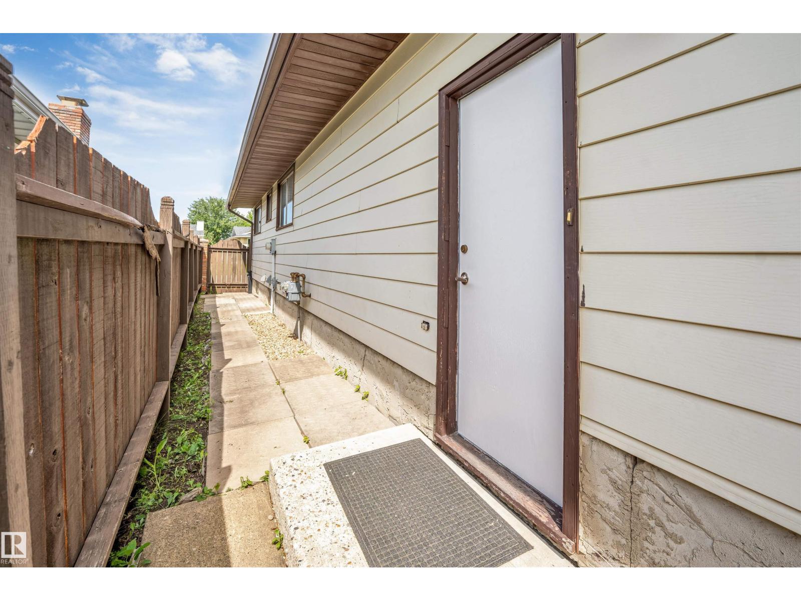 1320 69 ST NW - Image 4