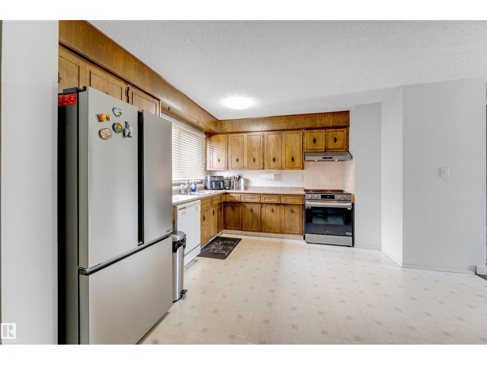 1320 69 ST NW - Image 19