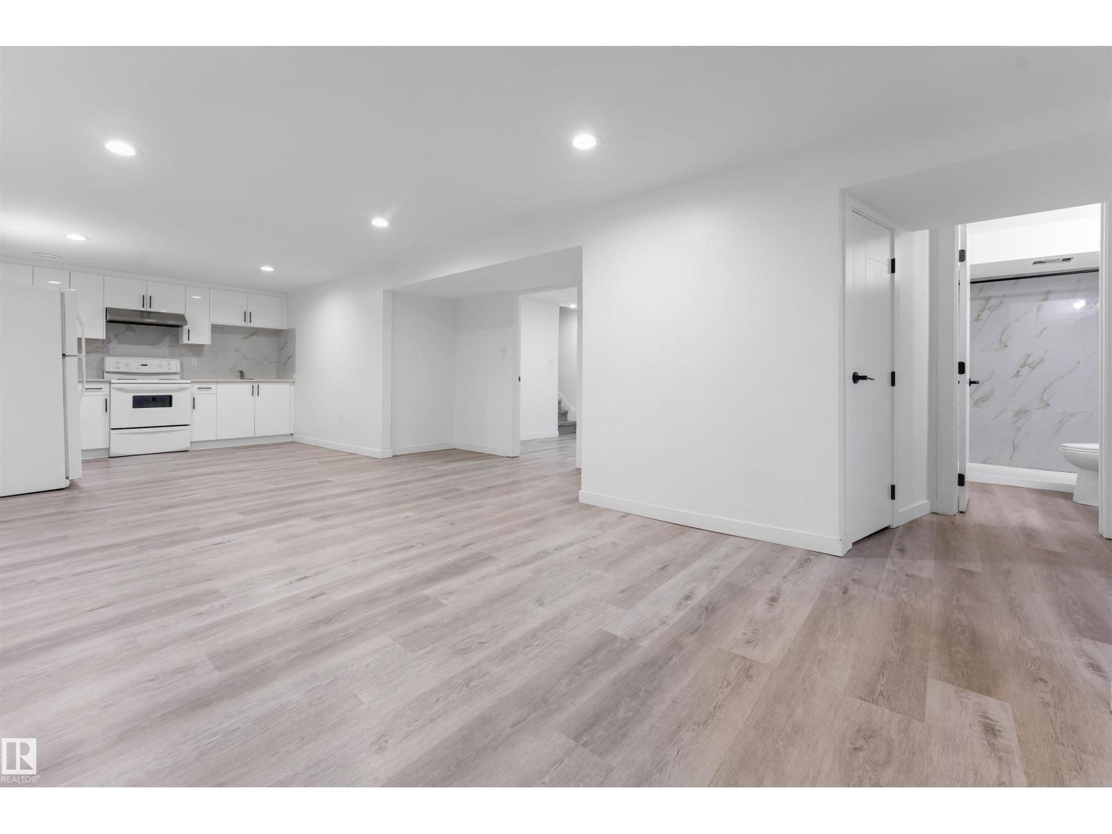 1320 69 ST NW - 35