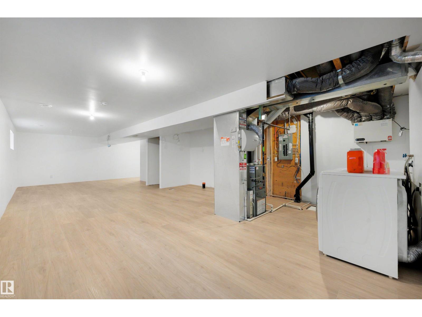 9527 212 ST NW - Image 28
