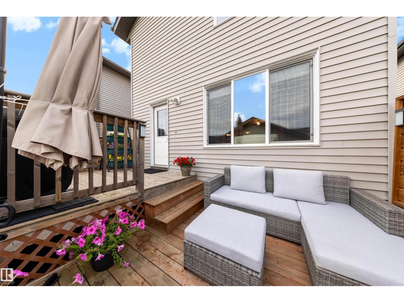 9527 212 ST NW - 30