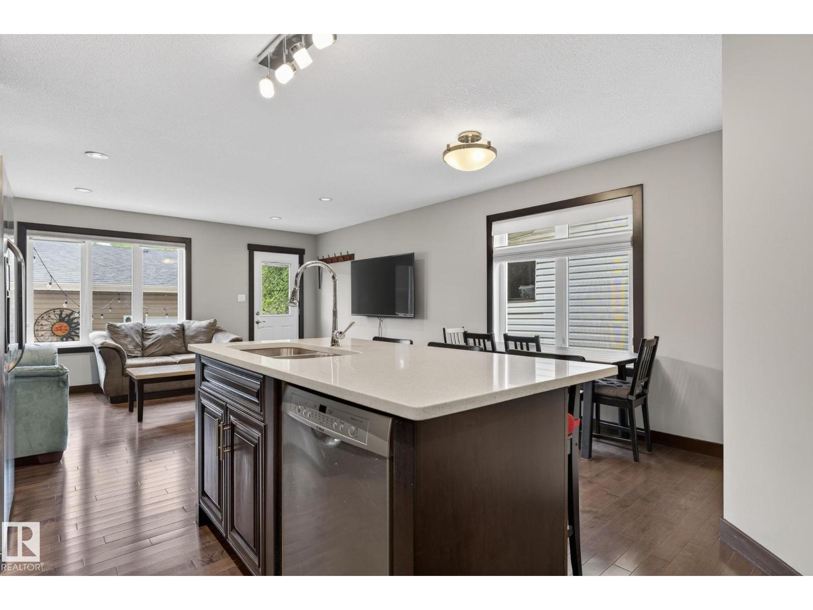 8506 80 Avenue NW - Photo 15