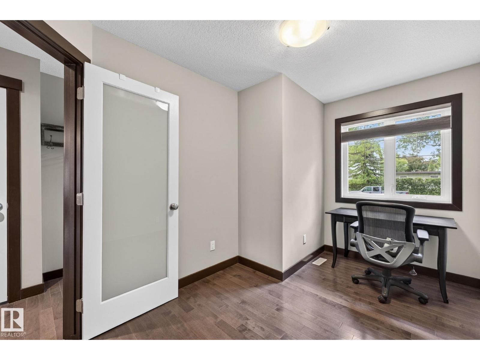 8506 80 Avenue NW - Photo 20