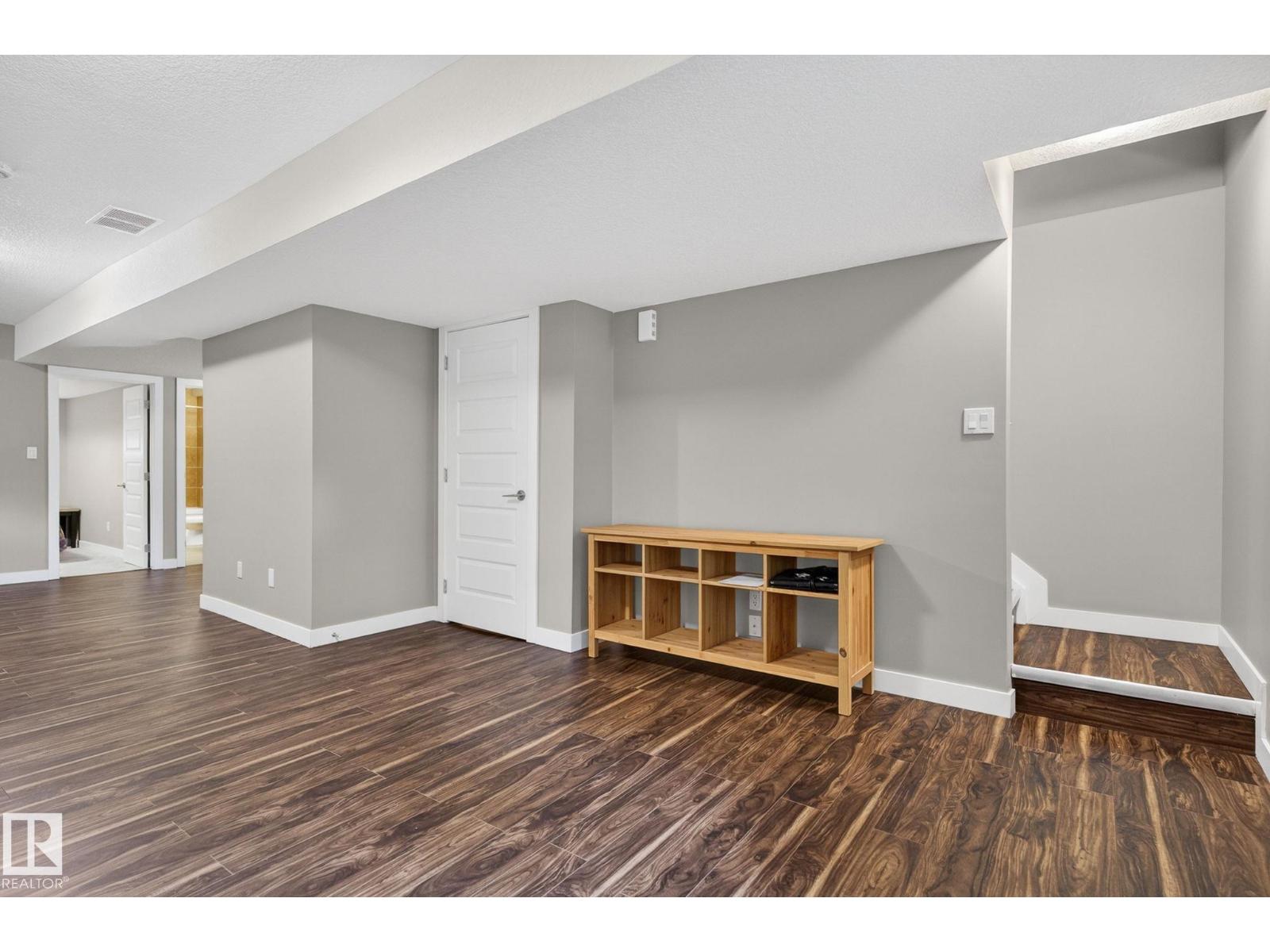 8506 80 Avenue NW - Photo 35