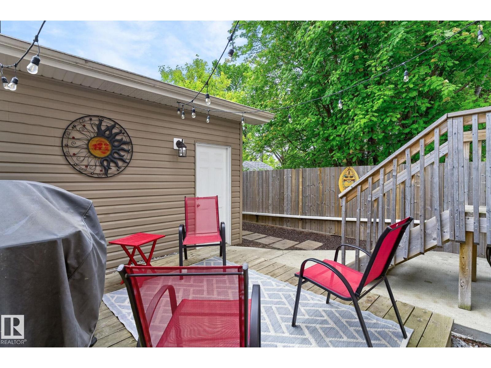 8506 80 Avenue NW - Photo 45