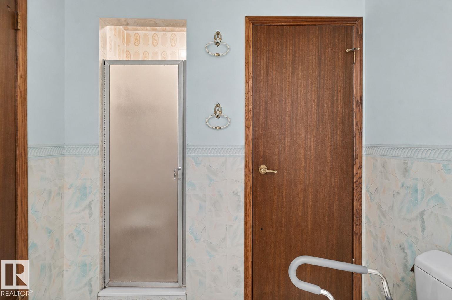 18132 78 AV NW - Image 38