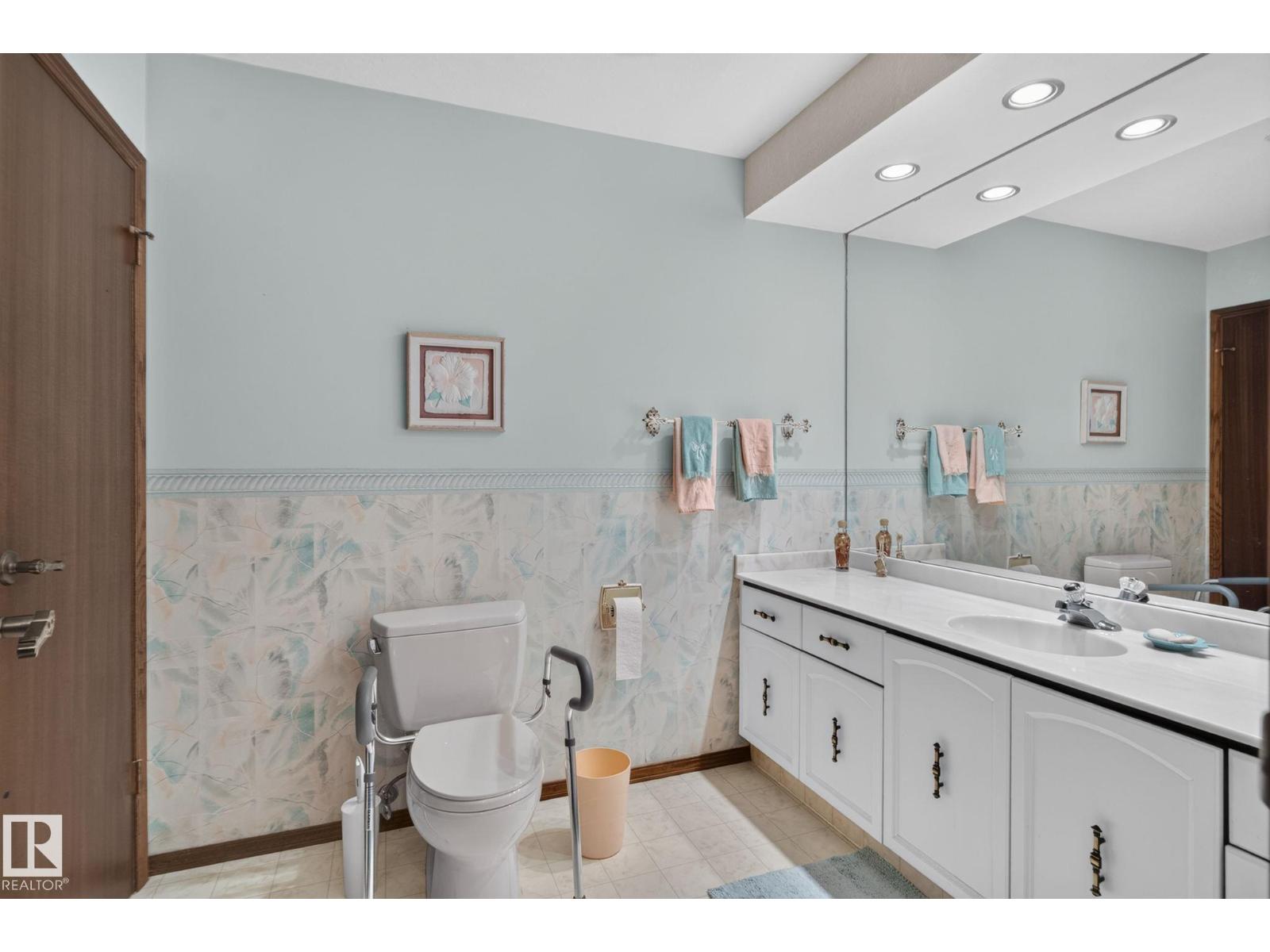 18132 78 AV NW - Image 37
