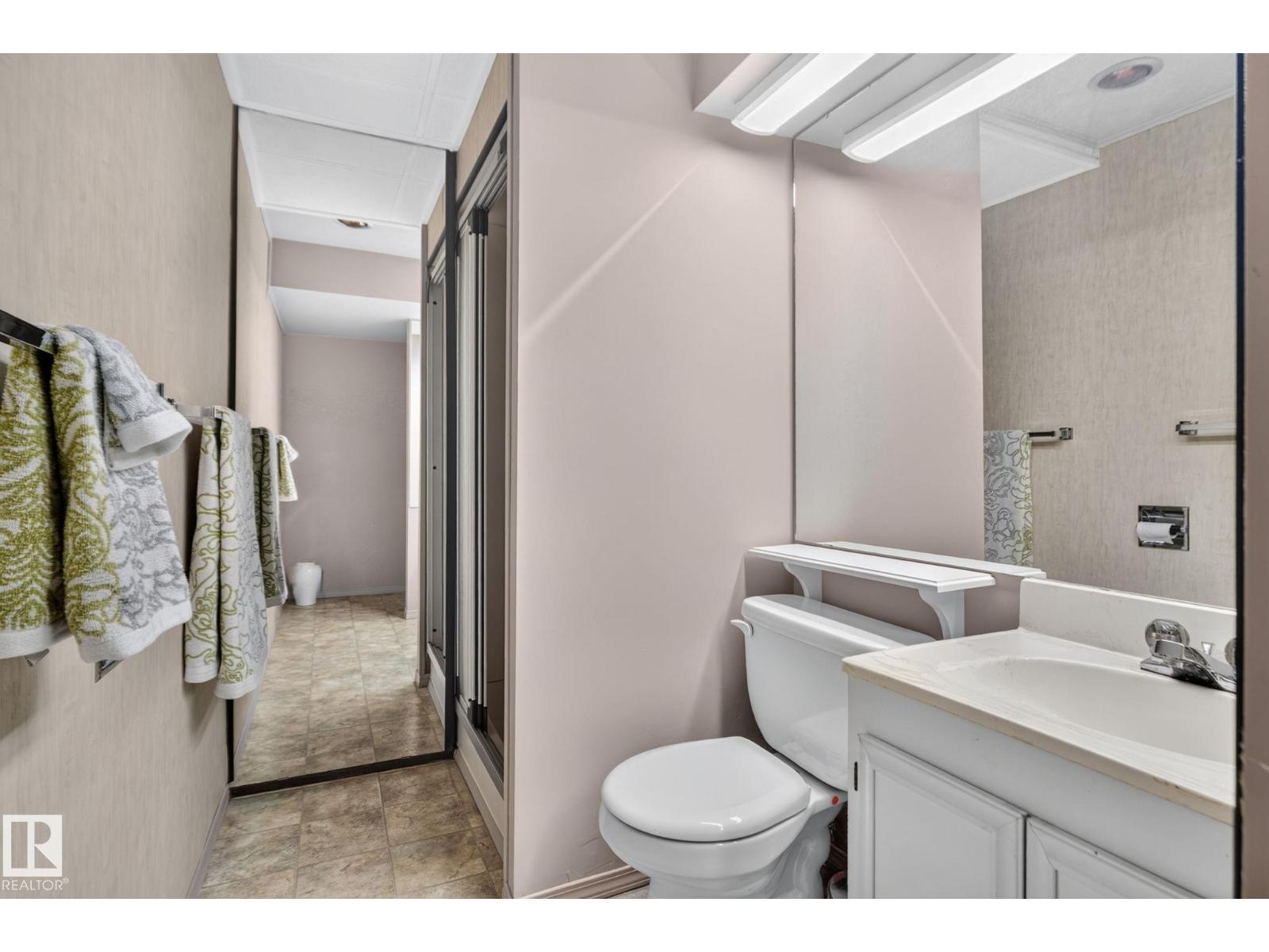 18132 78 AV NW - 63