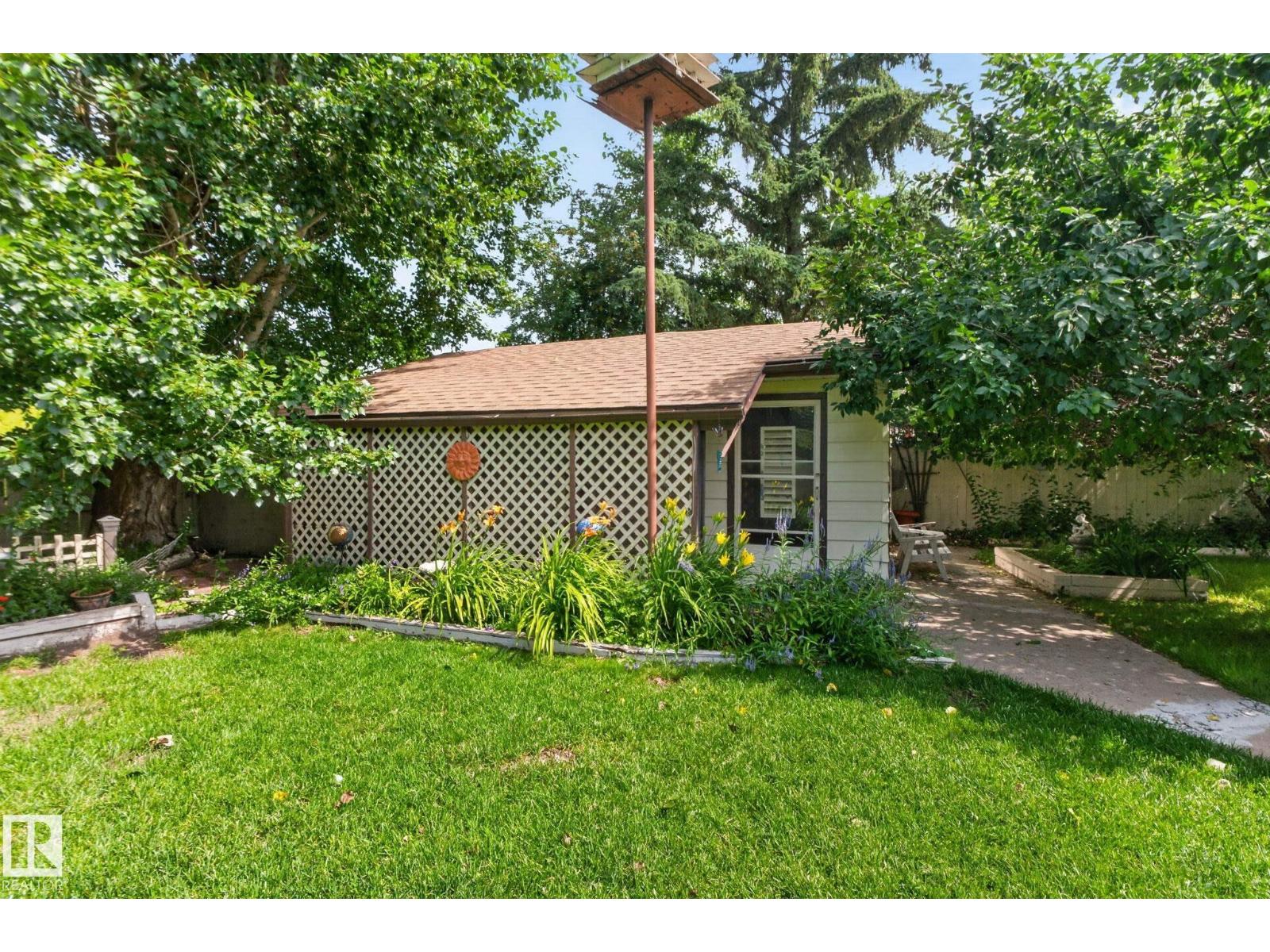 18132 78 AV NW - 70