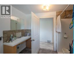 Laundry room - 2885 Valleyview Road, Penticton, BC V2A8V7 Photo 16