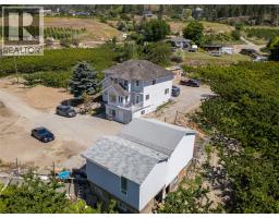 5pc Ensuite bath - 2885 Valleyview Road, Penticton, BC V2A8V7 Photo 7