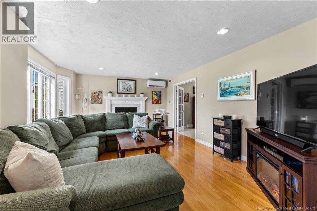 609 Clarence-Cormier Street - 5