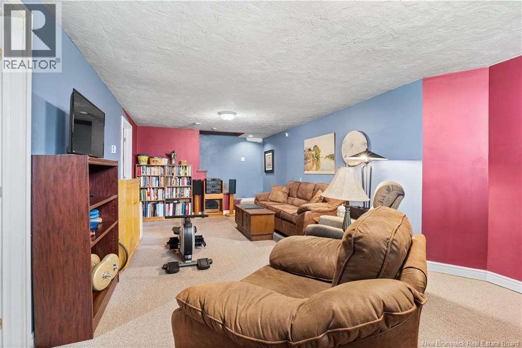 609 Clarence-Cormier Street - 24