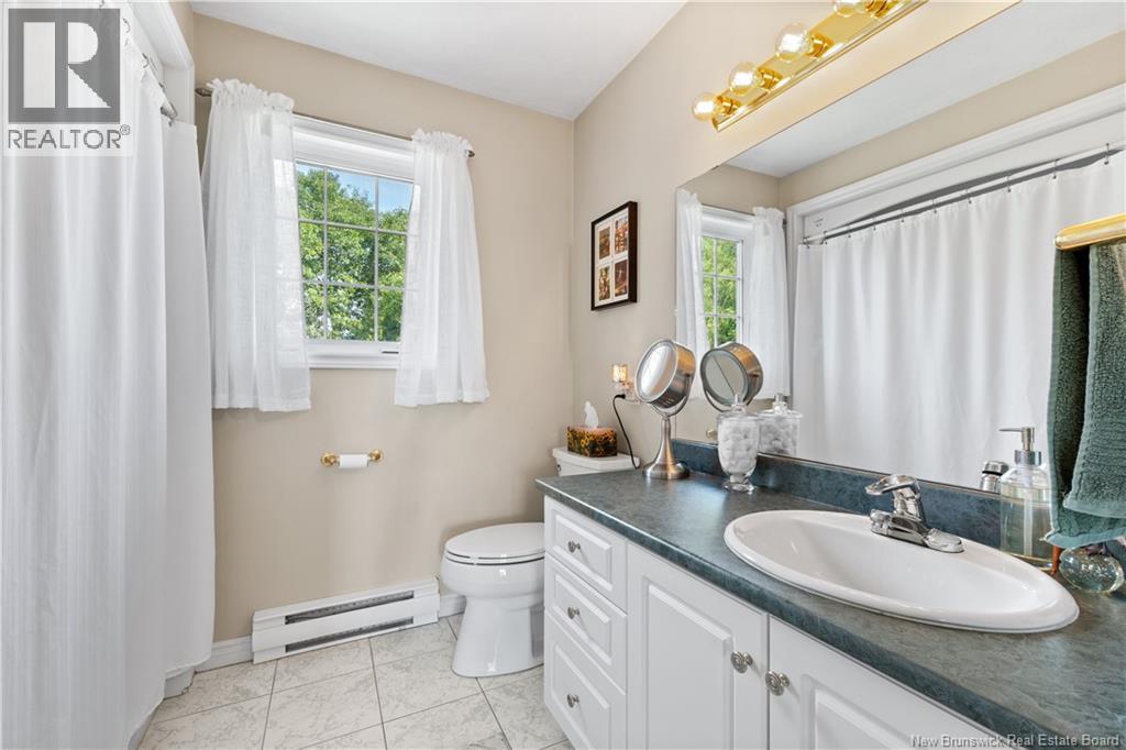 609 Clarence-Cormier Street - 17