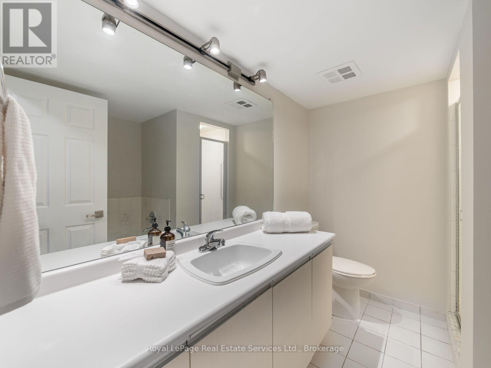 #309 2177 BURNHAMTHORPE ROAD W - 17