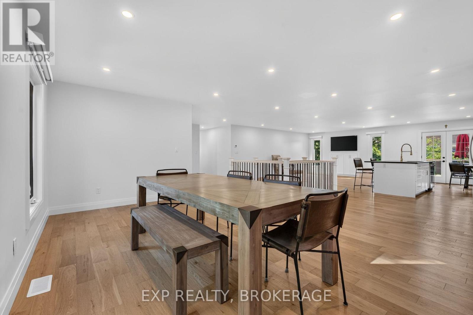 1146 DUNHAM STREET - Image 11