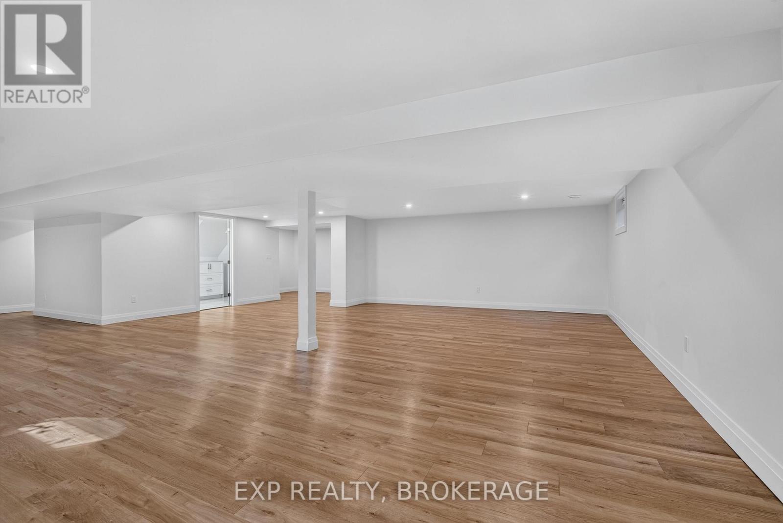 1146 DUNHAM STREET - Image 34