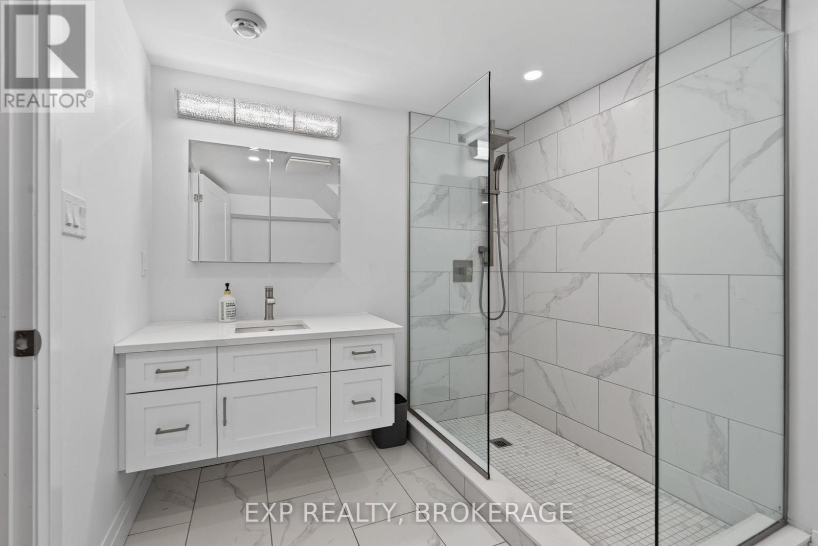 1146 DUNHAM STREET - Image 35