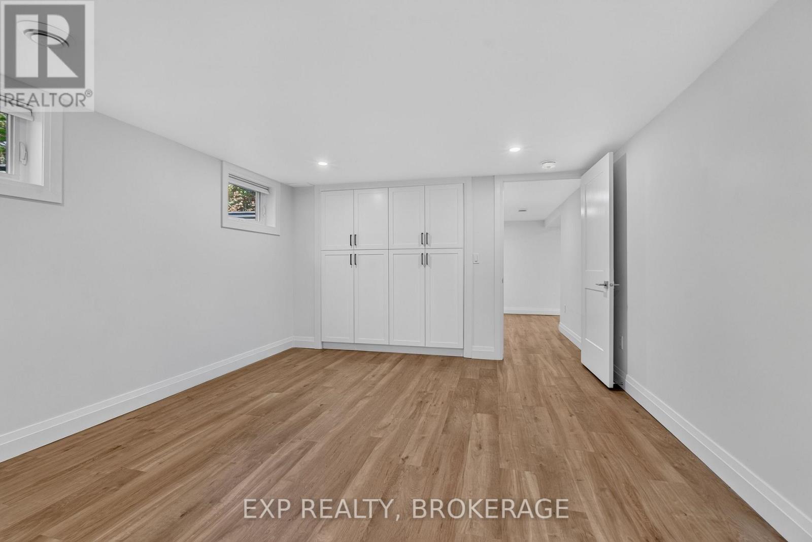 1146 DUNHAM STREET - Image 37