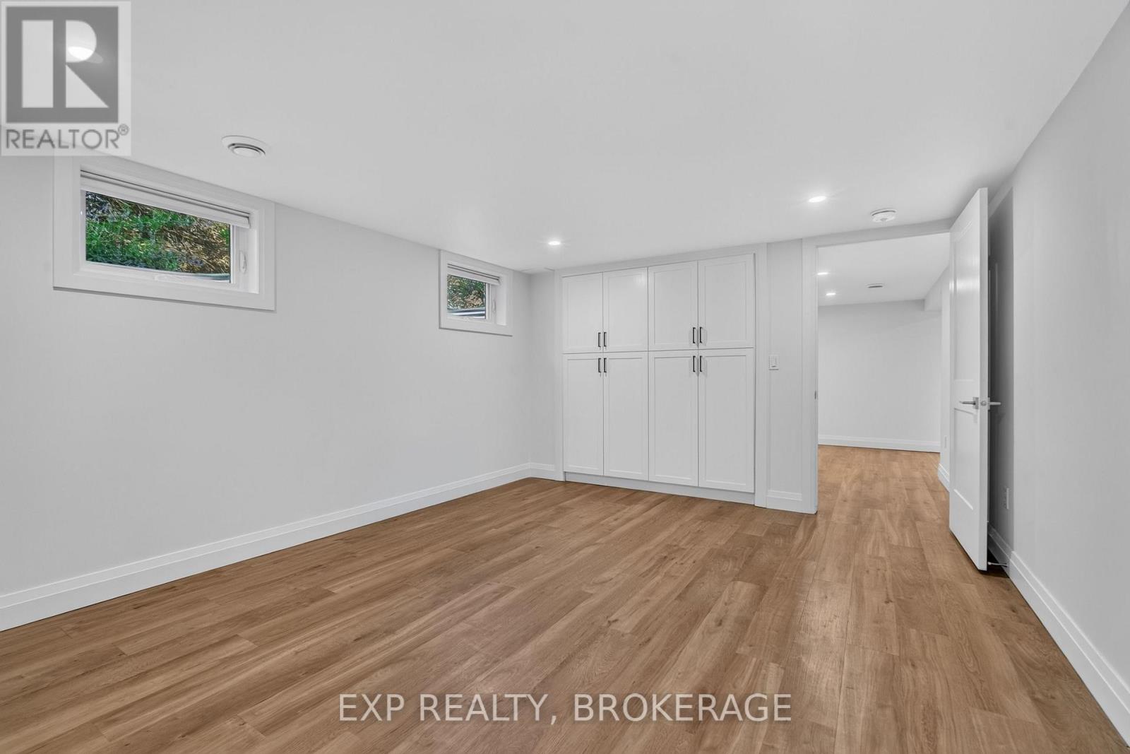 1146 DUNHAM STREET - Image 38