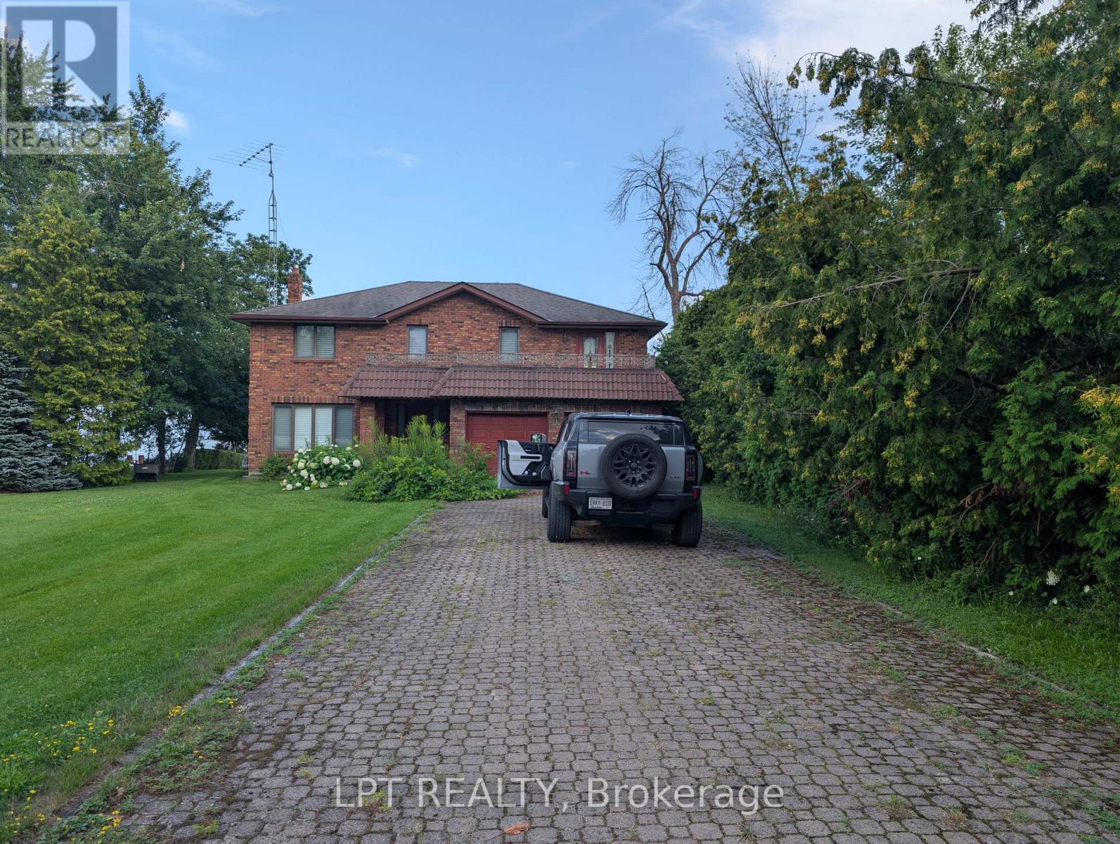 47 PARKSIDE DRIVE - 2