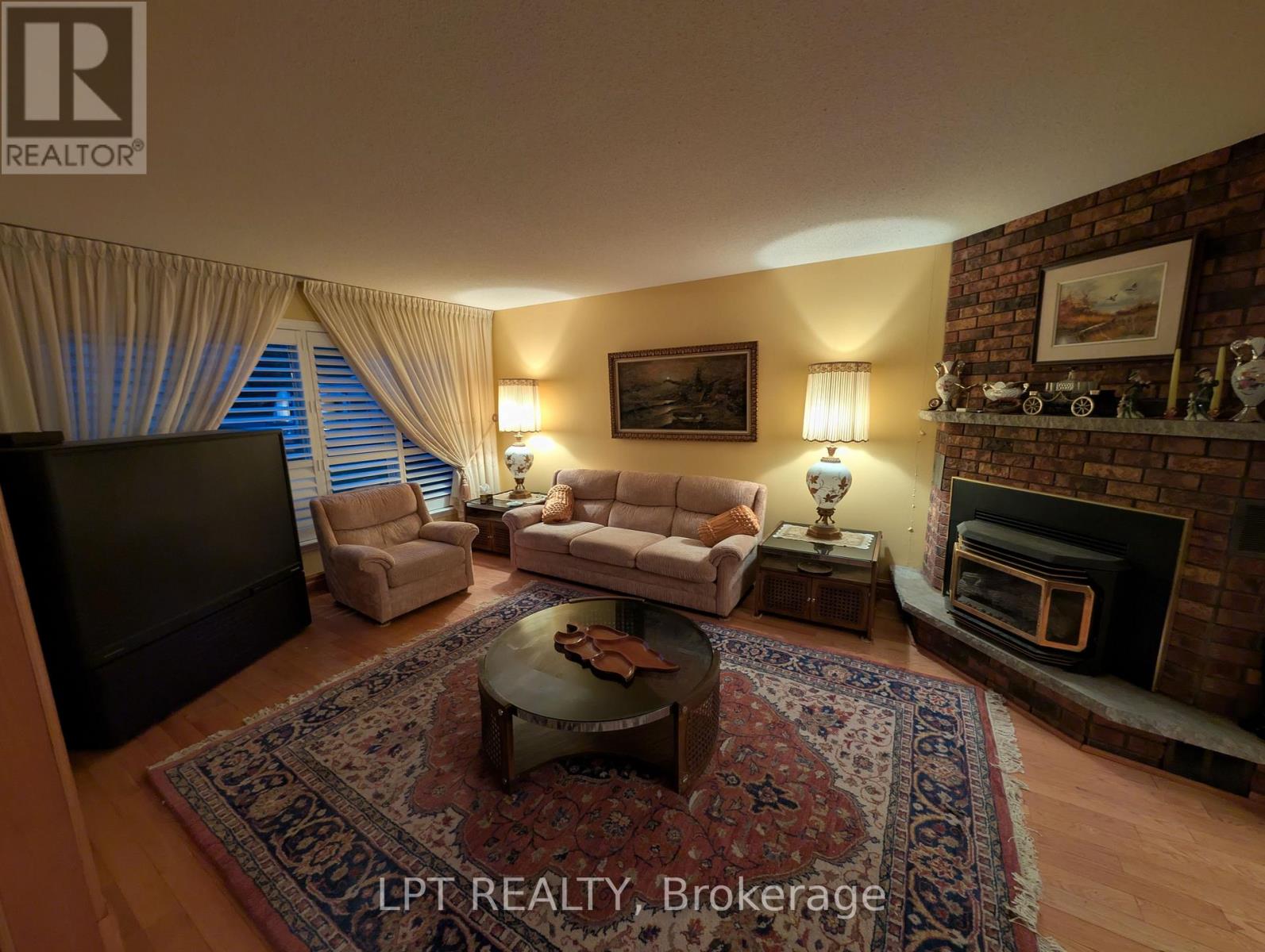 47 PARKSIDE DRIVE - 10