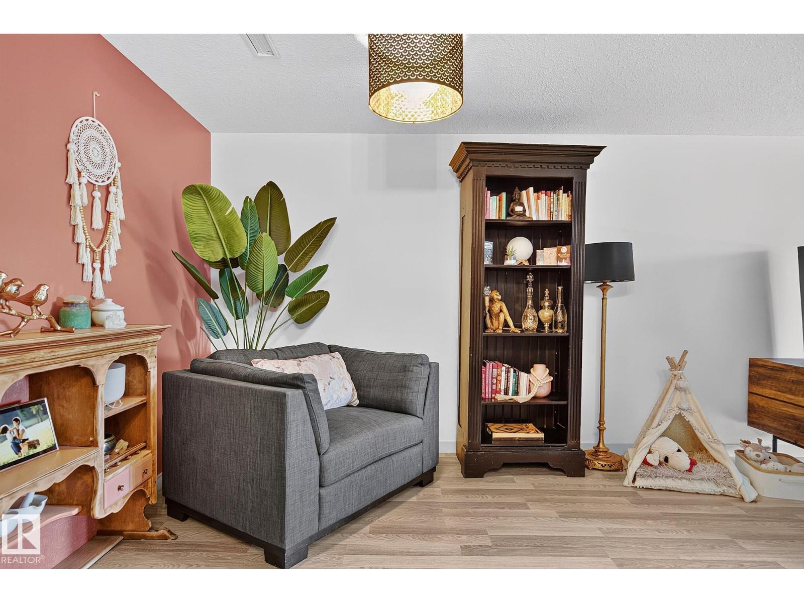 #29 2115 118 ST NW - 21