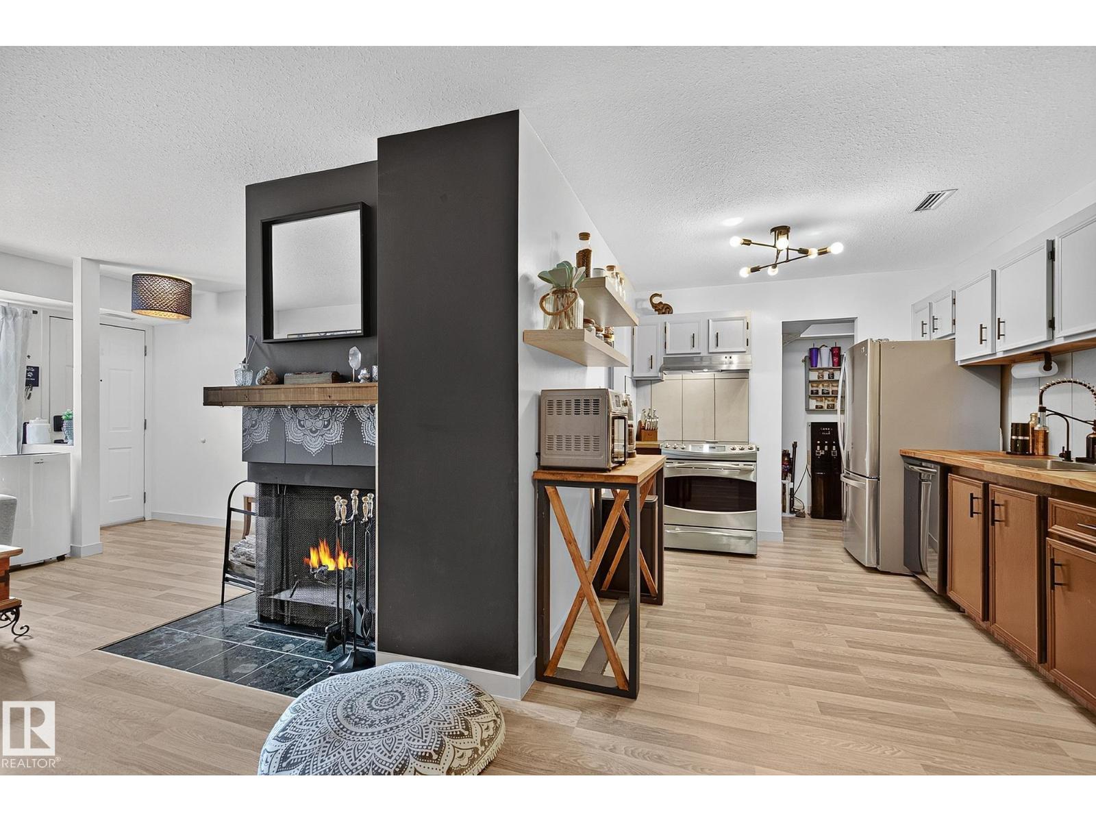 #29 2115 118 ST NW - 24