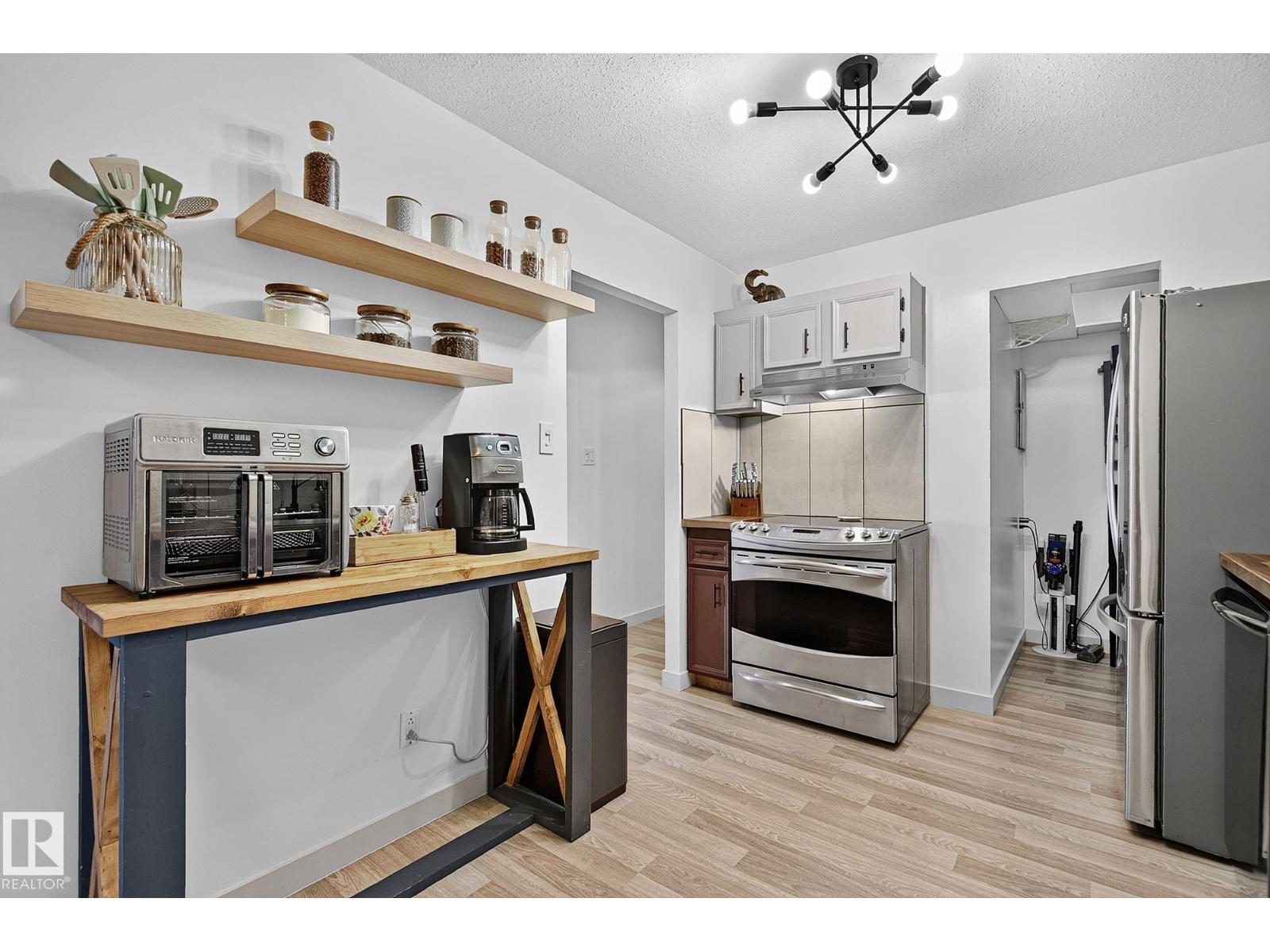 #29 2115 118 ST NW - 27