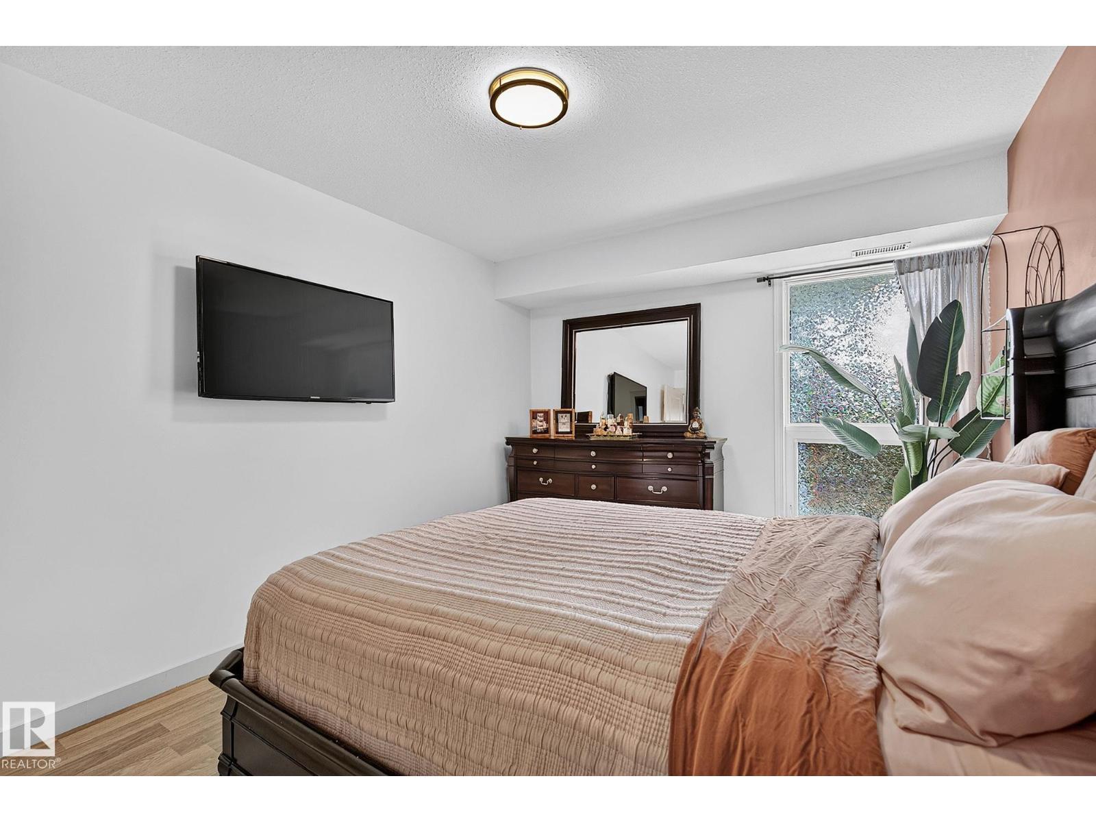 #29 2115 118 ST NW - 41