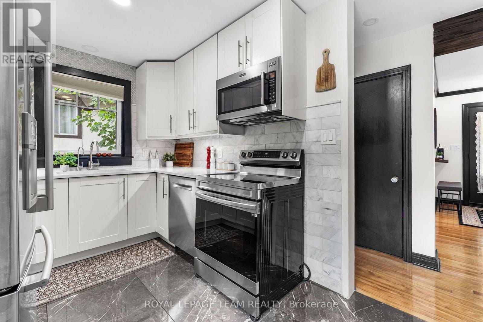 3 Bed, 3 Bath House for Sale in Ottawa – 185 CAMELIA AVENUE, Ottawa – MLS# X13648540 - Image 17