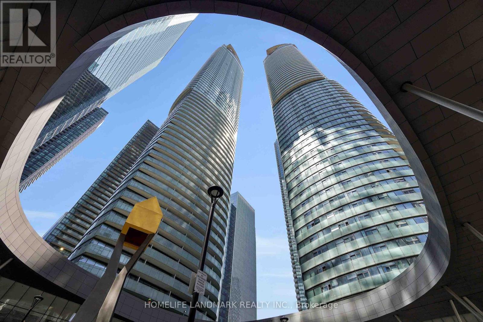 #5207 14 YORK STREET - 21