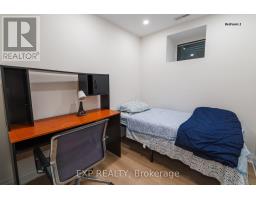 34 Rodda Boulevard, Toronto, ON M1E2Z6 Photo 12