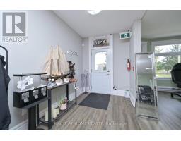 102 A & B - 170 Bradford Street, Barrie, ON L4N3B5 Photo 6