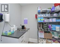 102 A & B - 170 Bradford Street, Barrie, ON L4N3B5 Photo 8