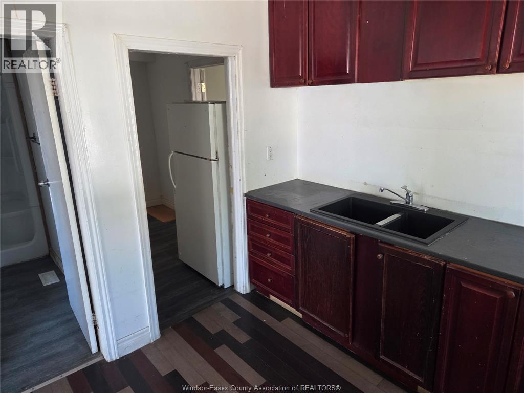 393 Newbury STREET - 11