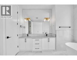 4pc Bathroom - 2823 29 Street Sw, Calgary, AB T3E2K7 Photo 13
