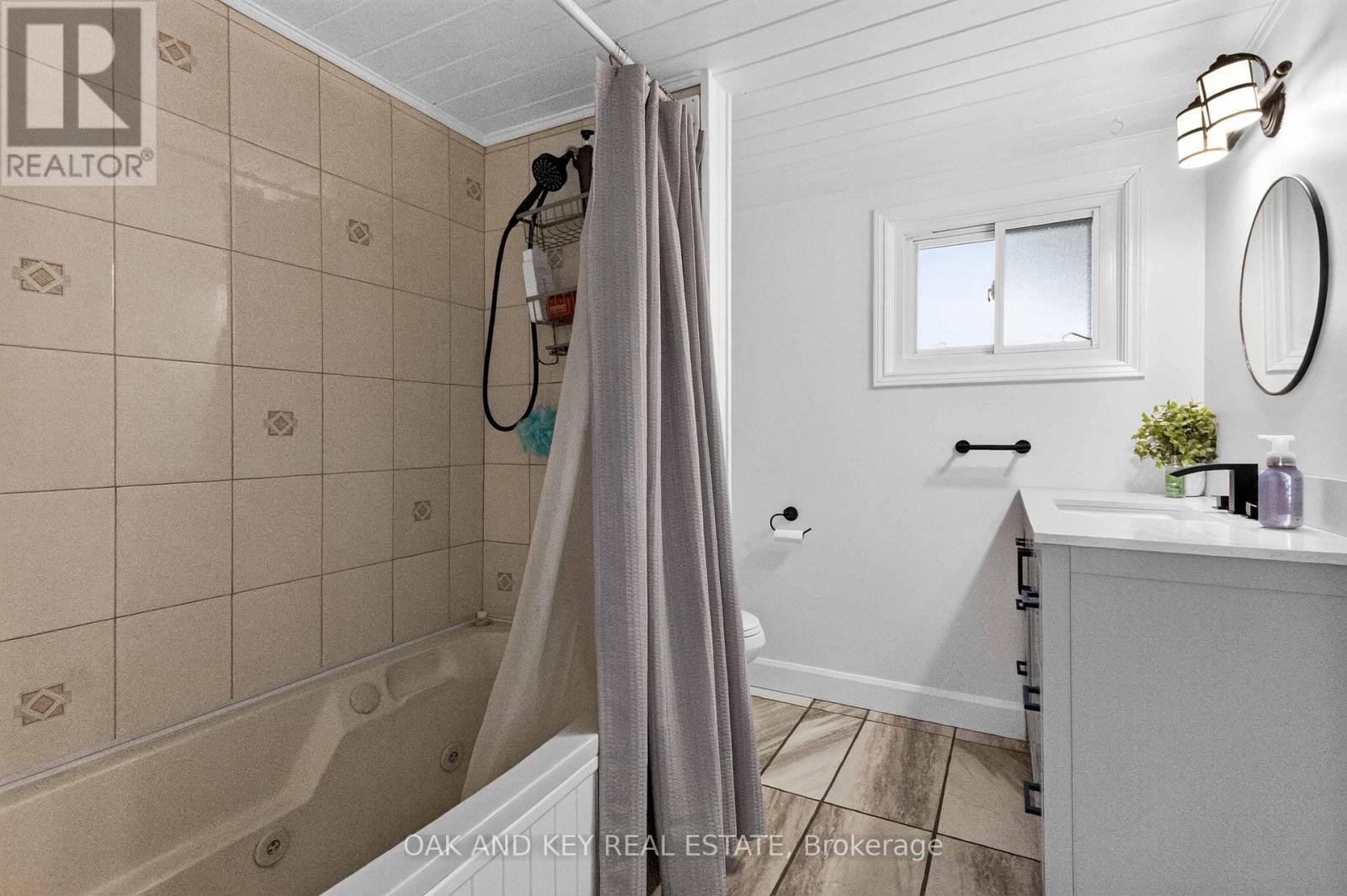 125 KEEFER STREET - Image 25