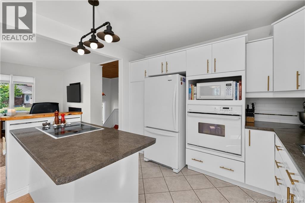 223 Edgett Avenue - 17