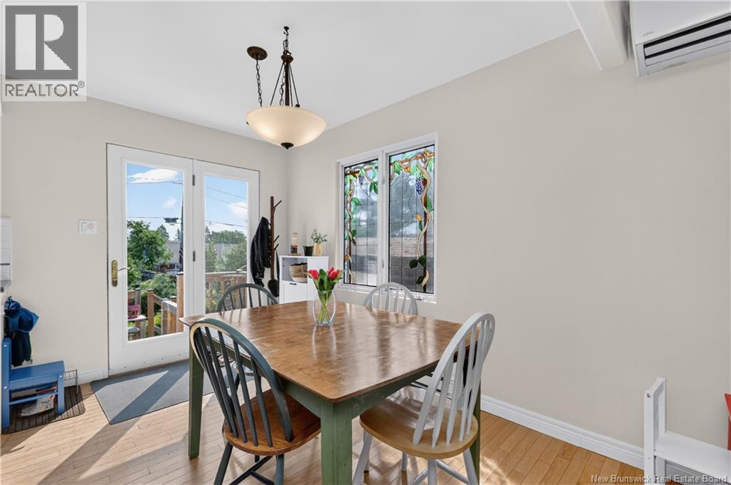 223 Edgett Avenue - 11