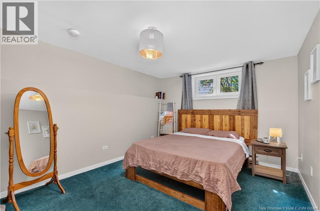 223 Edgett Avenue - 34
