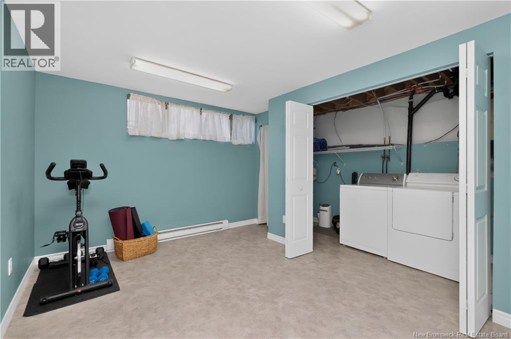 223 Edgett Avenue - 36