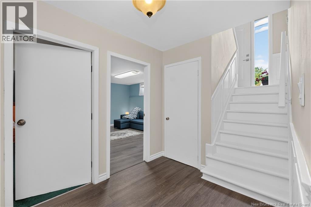 223 Edgett Avenue - 31