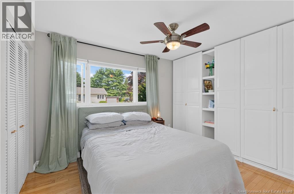 223 Edgett Avenue - 24