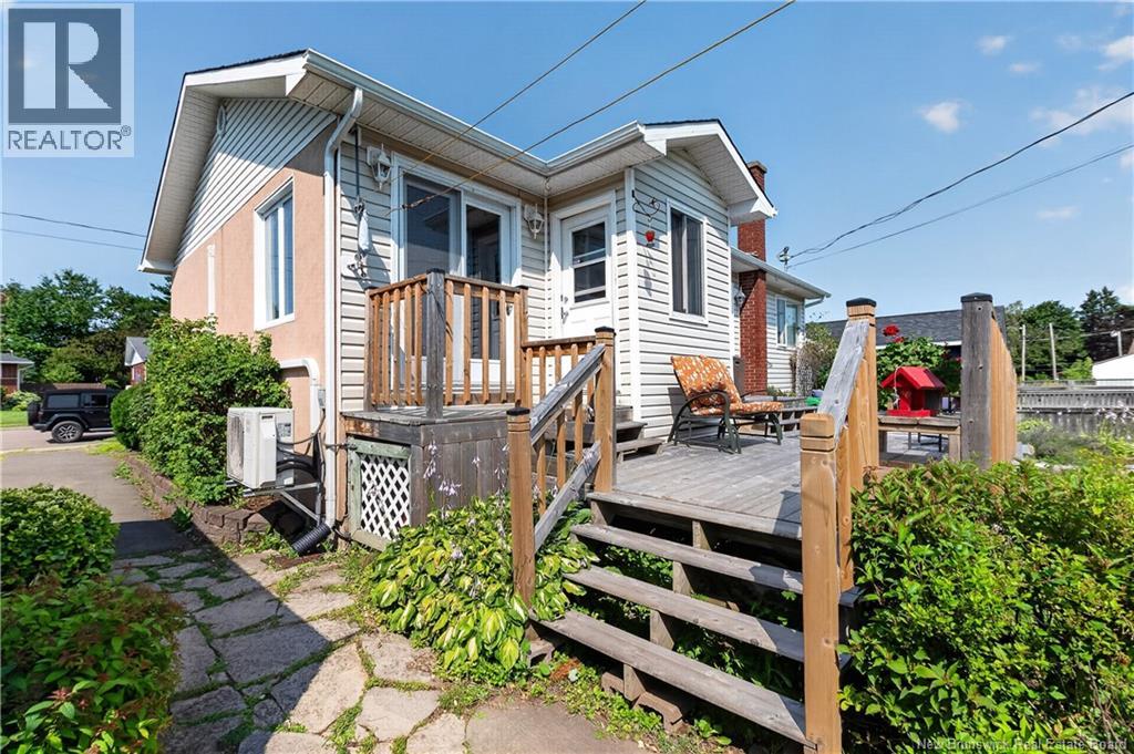 223 Edgett Avenue - 40