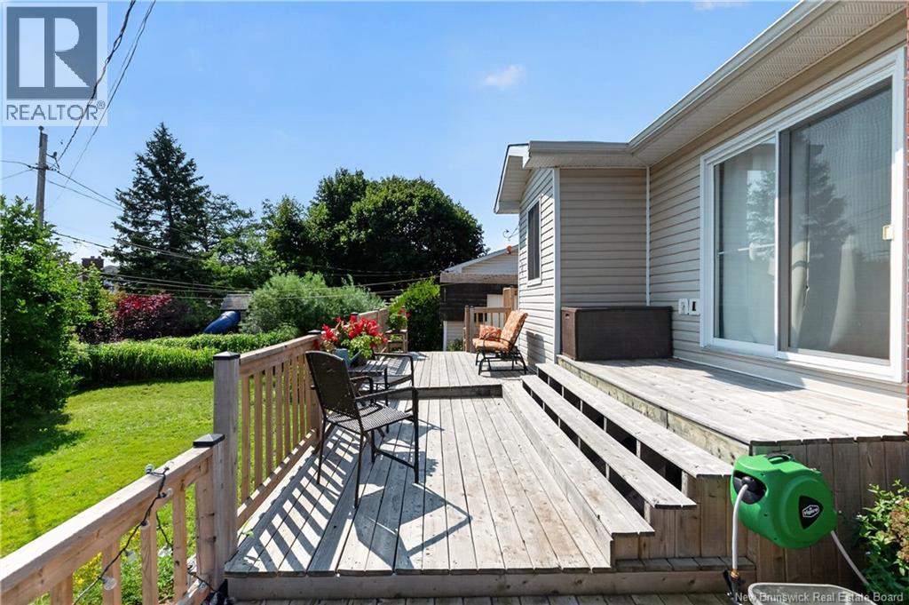 223 Edgett Avenue - 42
